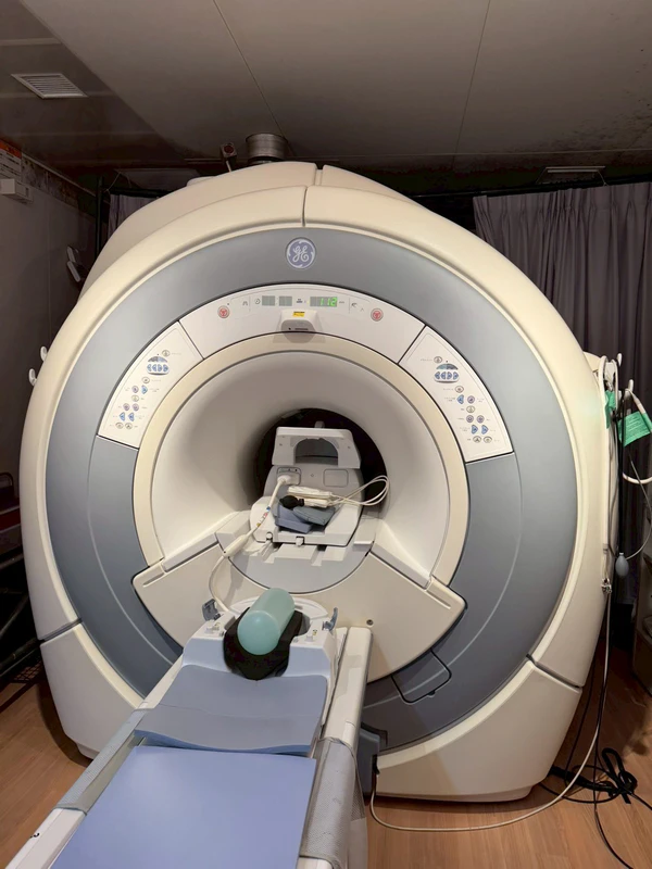 GE SIGNA HDxt series superconducting MRI system